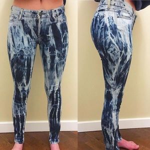 Guess by Marciano No 61 The Skinny Jeans